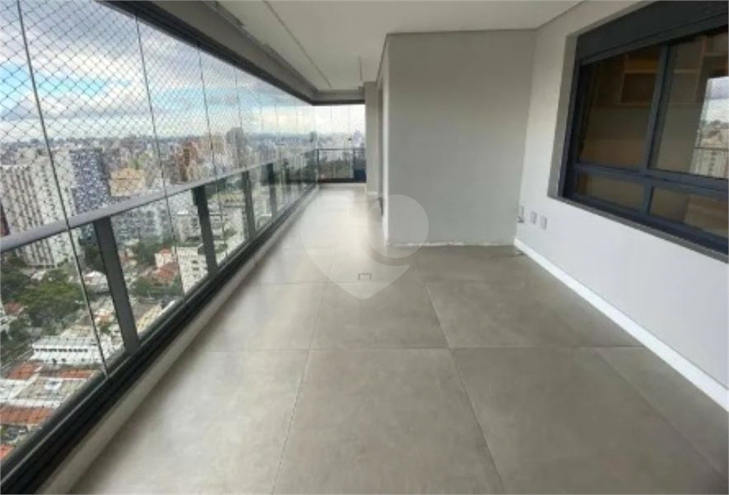 Apartamento em Pinheiros novo e pronto em andar alto