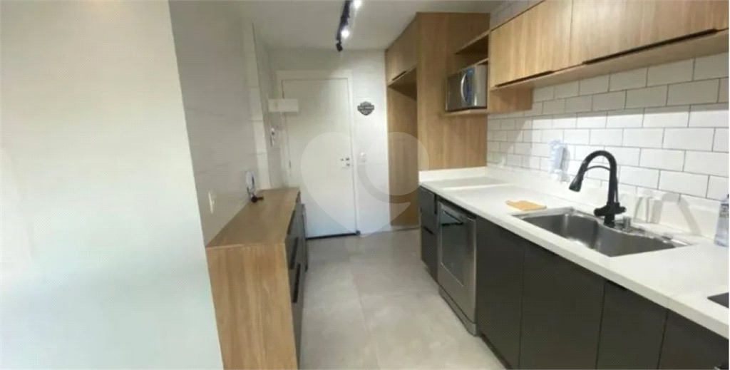 Apartamento em Pinheiros novo e pronto em andar alto