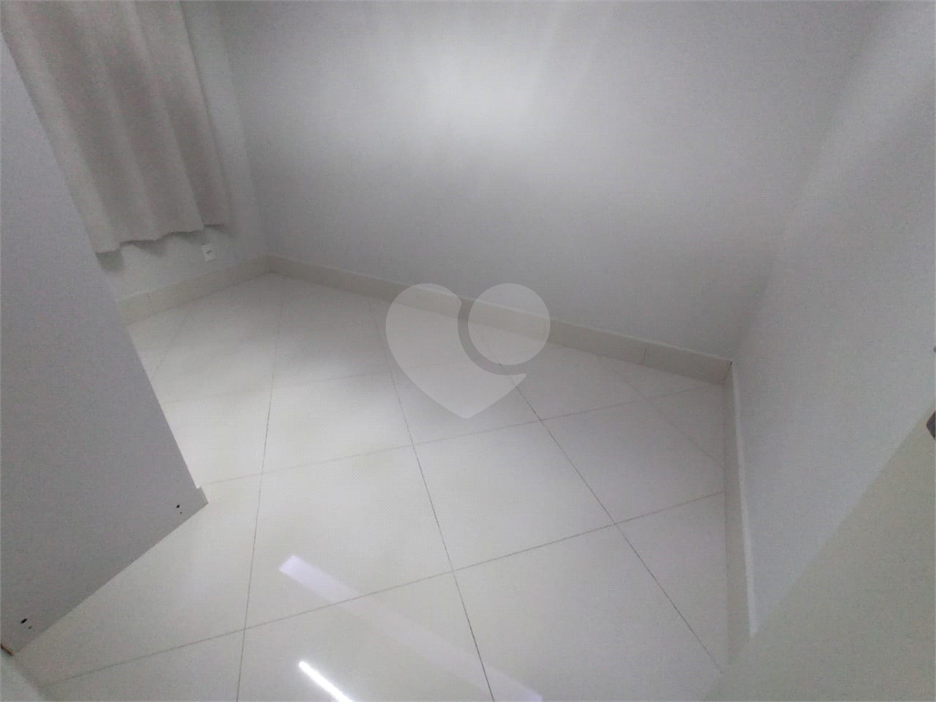 Apartamento à venda com 2 quartos, 48m² - Foto 19