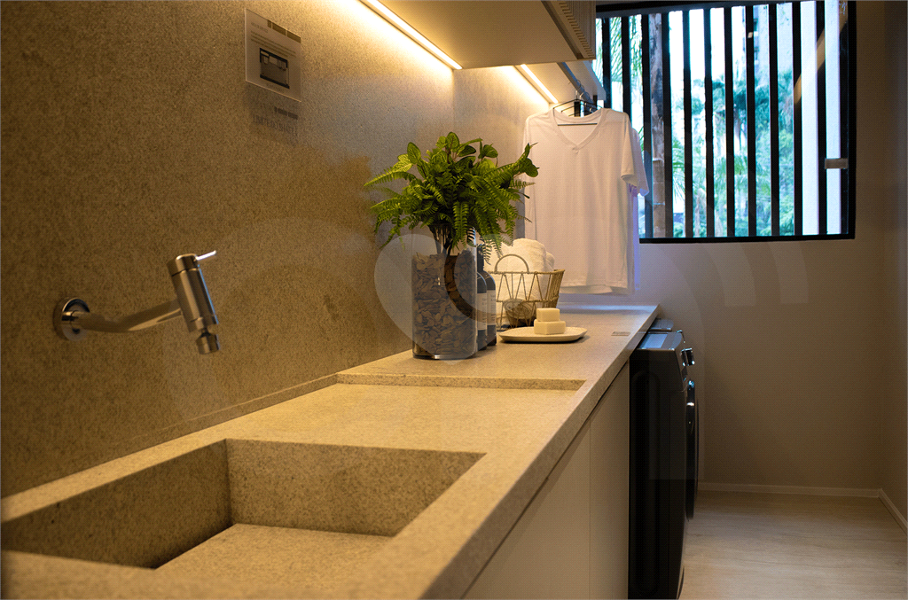 APARTAMENTO em PERDIZES
