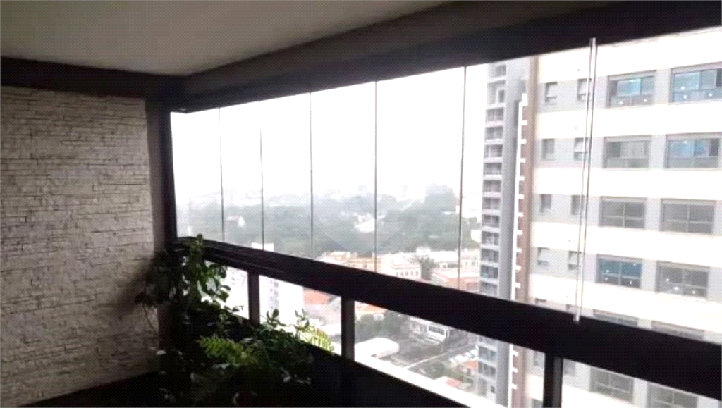 Apartamento em Pinheiros 84m² com 2dorm 1suíte e 2vg espetacular.