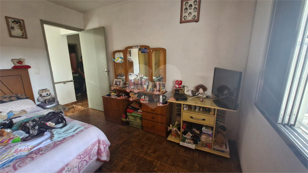  Casa Assobradada de Esquina a Venda | 3 dorm ( 1 suite ) 250 m² | 1 Vaga em Iterlagos