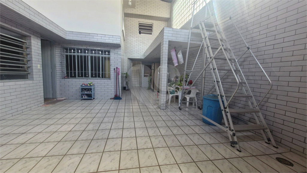  Casa Assobradada de Esquina a Venda | 3 dorm ( 1 suite ) 250 m² | 1 Vaga em Iterlagos