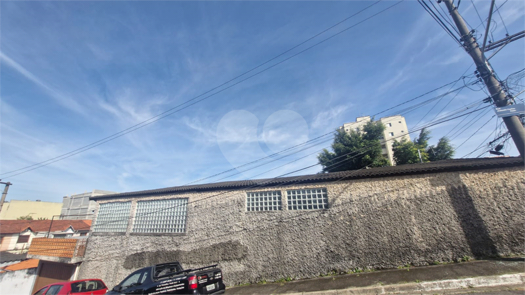  Casa Assobradada de Esquina a Venda | 3 dorm ( 1 suite ) 250 m² | 1 Vaga em Iterlagos
