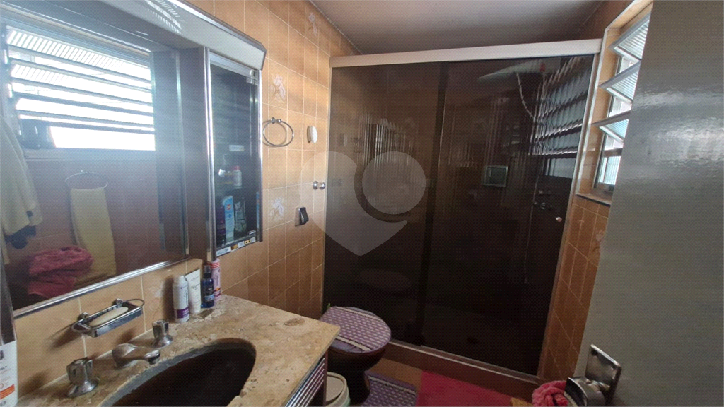  Casa Assobradada de Esquina a Venda | 3 dorm ( 1 suite ) 250 m² | 1 Vaga em Iterlagos
