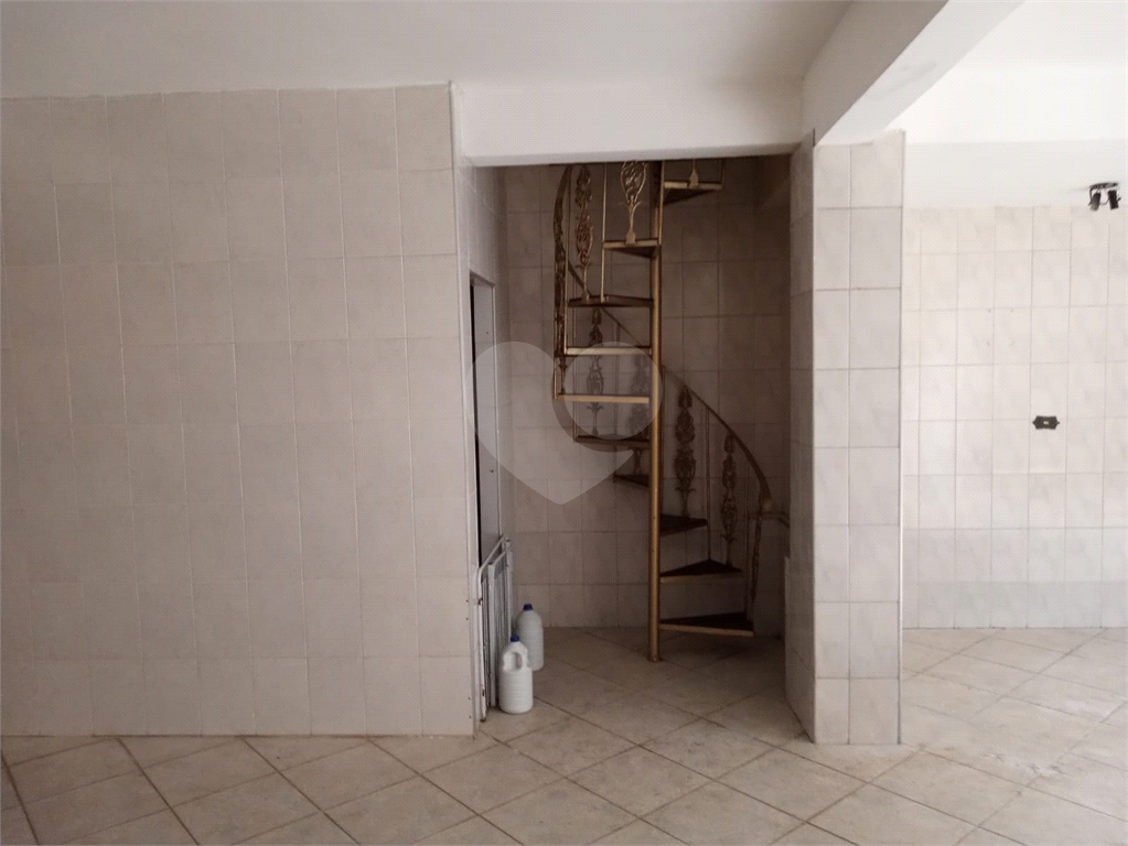 Ótima Casa Próximo ao Horto, com 03 Dormitórios, sendo 01 suíte, Quintal e 03 vagas de garagem