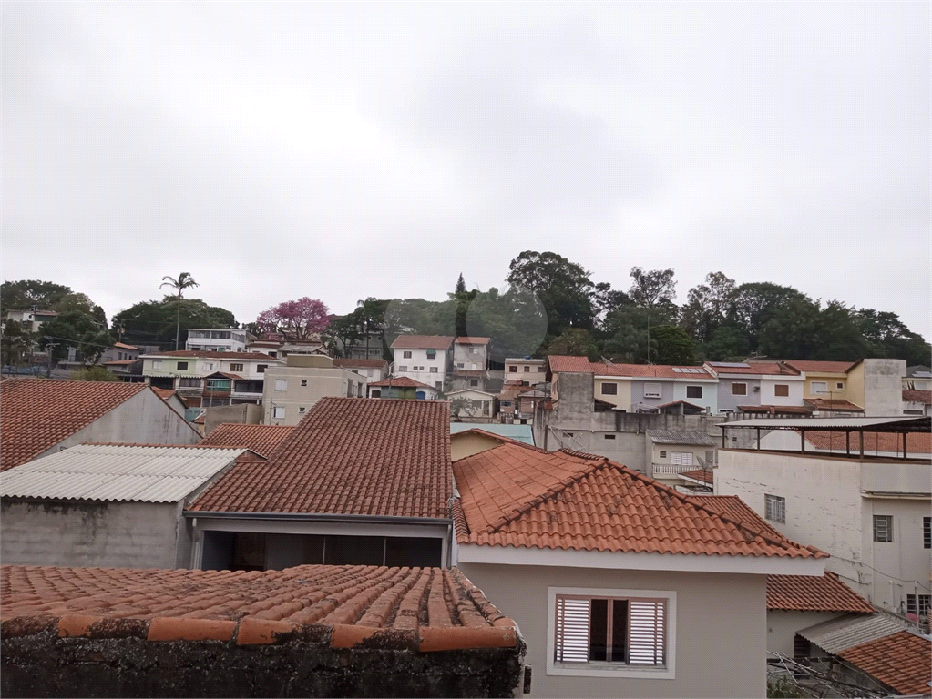 Ótima Casa Próximo ao Horto, com 03 Dormitórios, sendo 01 suíte, Quintal e 03 vagas de garagem