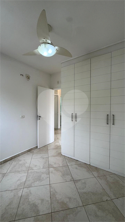 Sobrado 3 Domitórios e (uma suíte) - 192m² - 2 Vagas cobertas - Tamboré 6 - Alphaville