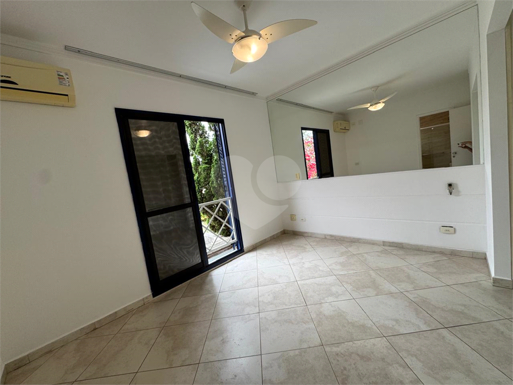 Sobrado 3 Domitórios e (uma suíte) - 192m² - 2 Vagas cobertas - Tamboré 6 - Alphaville