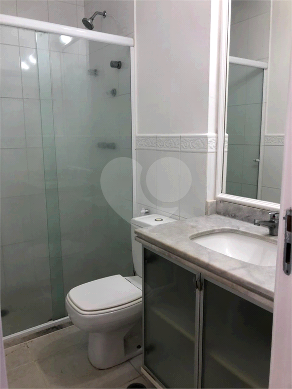 Sobrado 3 Domitórios e (uma suíte) - 192m² - 2 Vagas cobertas - Tamboré 6 - Alphaville