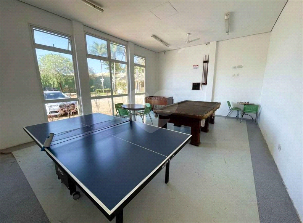 Sobrado 3 Domitórios e (uma suíte) - 192m² - 2 Vagas cobertas - Tamboré 6 - Alphaville