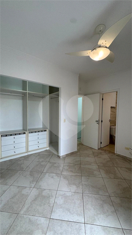 Sobrado 3 Domitórios e (uma suíte) - 192m² - 2 Vagas cobertas - Tamboré 6 - Alphaville