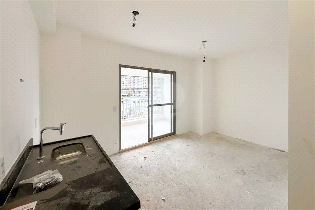 Apartamento com 1 dormitório próximo ao metrô Linha Verde.