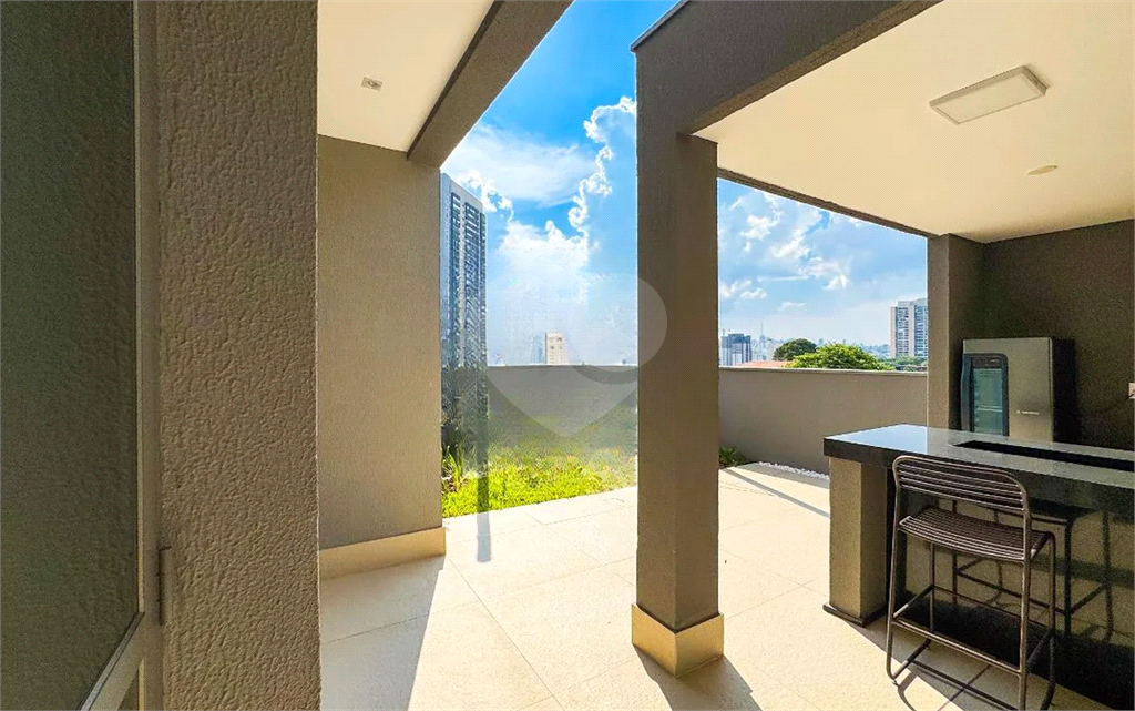 Apartamento com 1 dormitório próximo ao metrô Linha Verde.