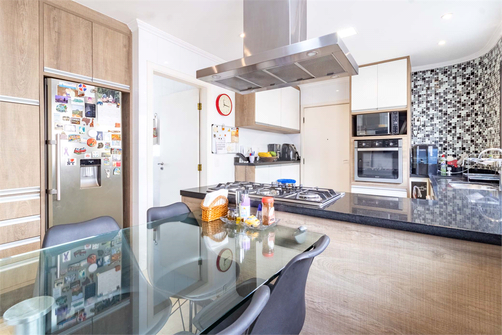 APARTAMENTO em HIGIENÓPOLIS