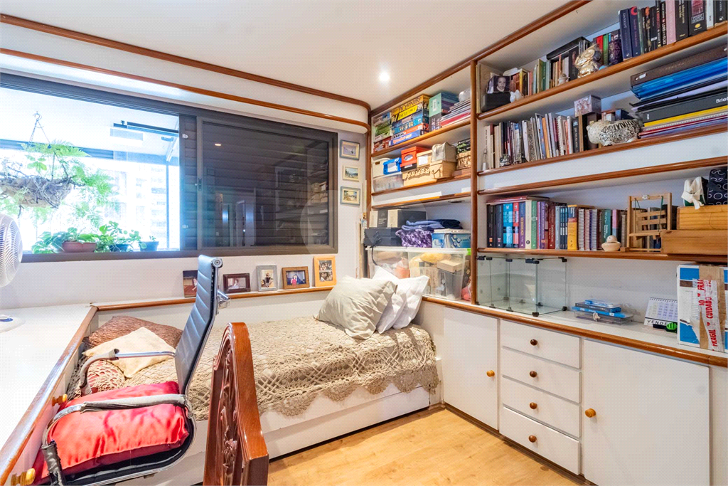 APARTAMENTO em HIGIENÓPOLIS