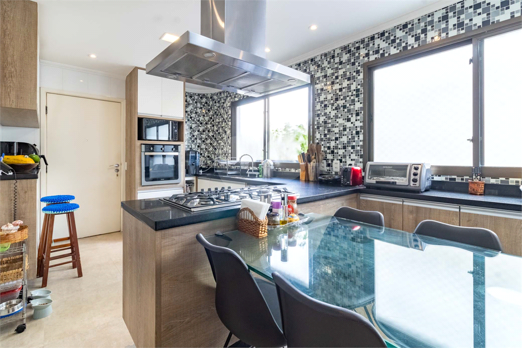 APARTAMENTO em HIGIENÓPOLIS