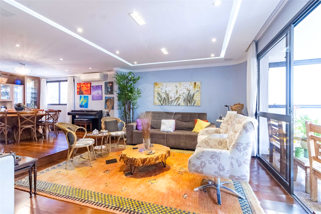APARTAMENTO em HIGIENÓPOLIS