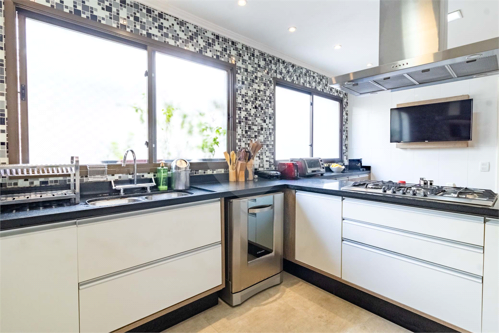 APARTAMENTO em HIGIENÓPOLIS