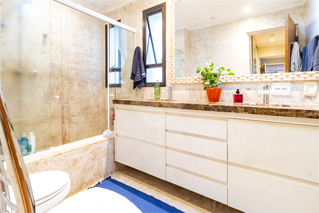 APARTAMENTO em HIGIENÓPOLIS