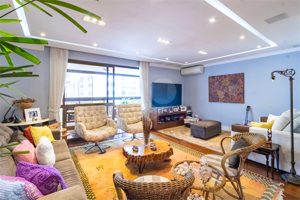 APARTAMENTO em HIGIENÓPOLIS