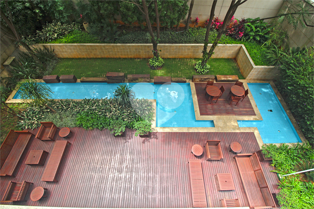 Apartamento a poucos passos da Avenida Paulista com 54m2 e 1 garagem