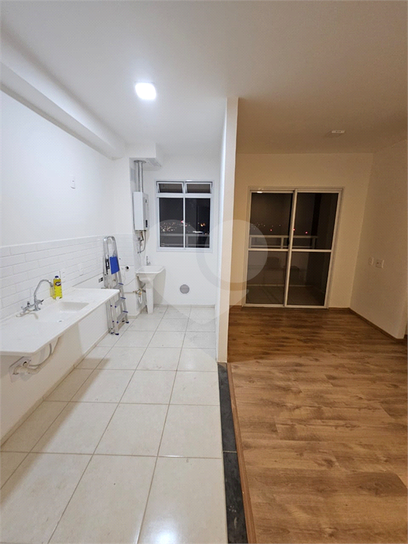 Apartamento à venda com 3 quartos, 60m² - Foto 6