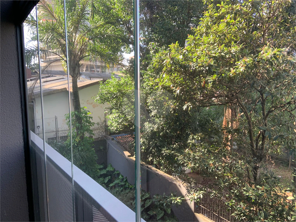 APARTAMENTO em VILA MADALENA