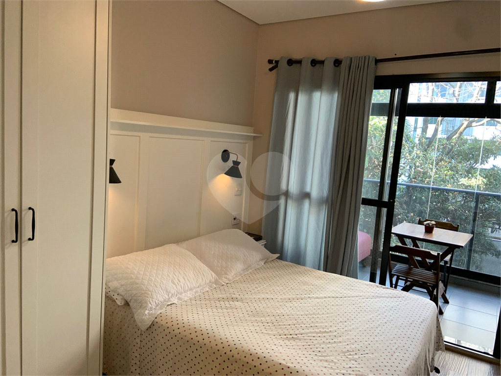 APARTAMENTO em VILA MADALENA