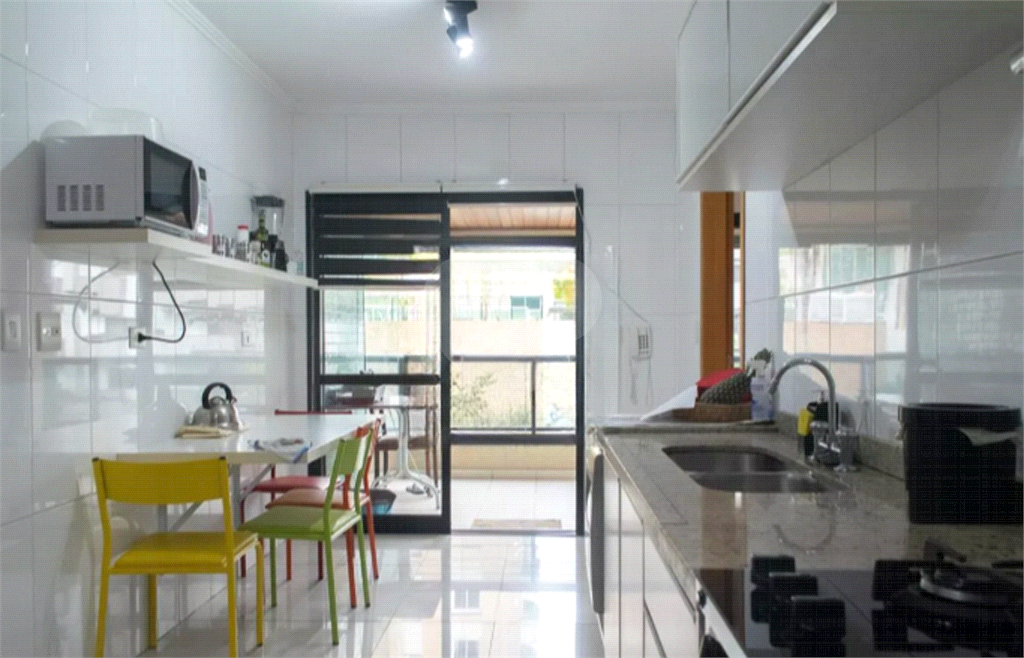 APARTAMENTO em SANTANA
