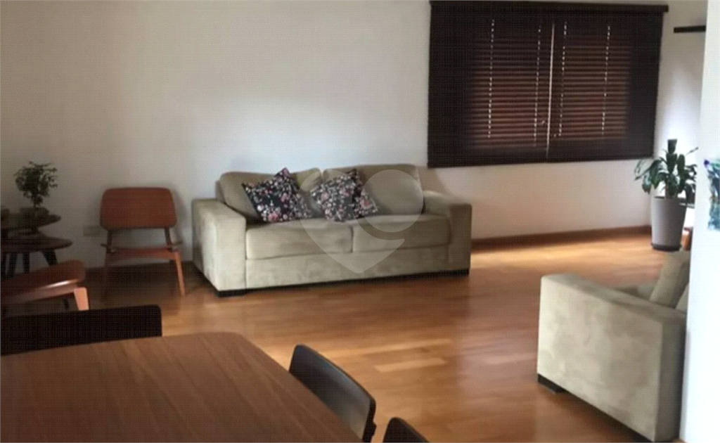 APARTAMENTO em SANTANA