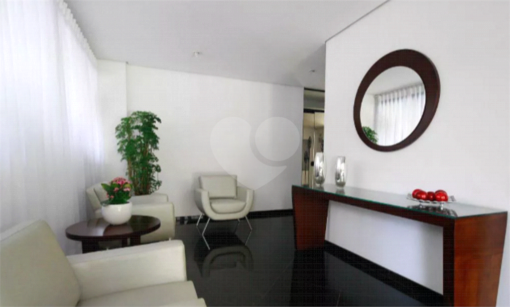 APARTAMENTO em SANTANA