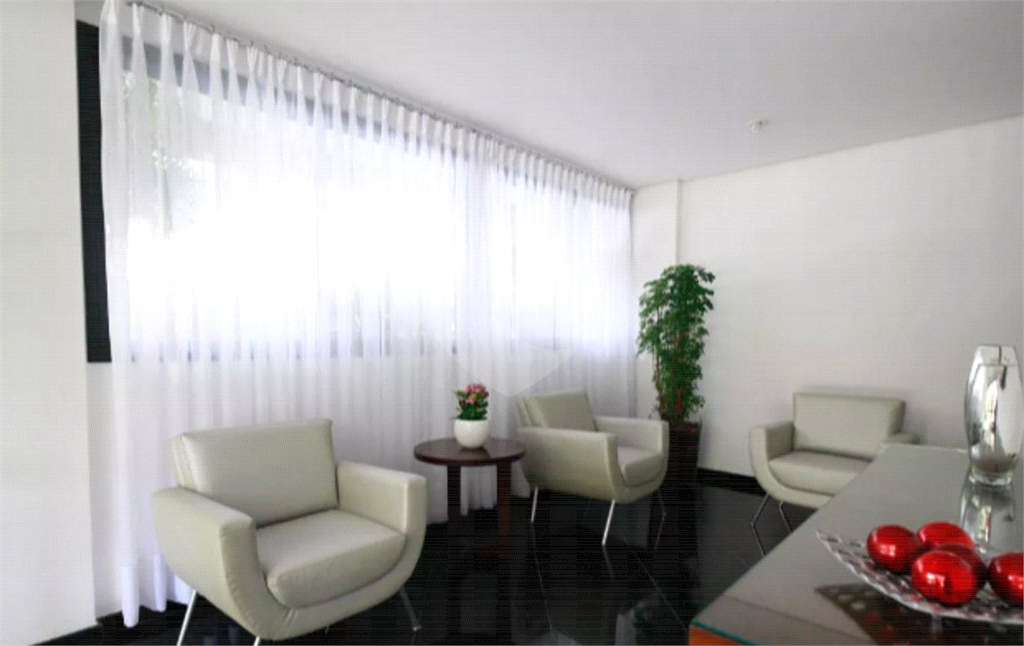 APARTAMENTO em SANTANA