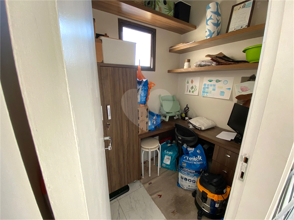 Apartamento Recém Reformado, Mobiliado e Pronto para Morar! 
