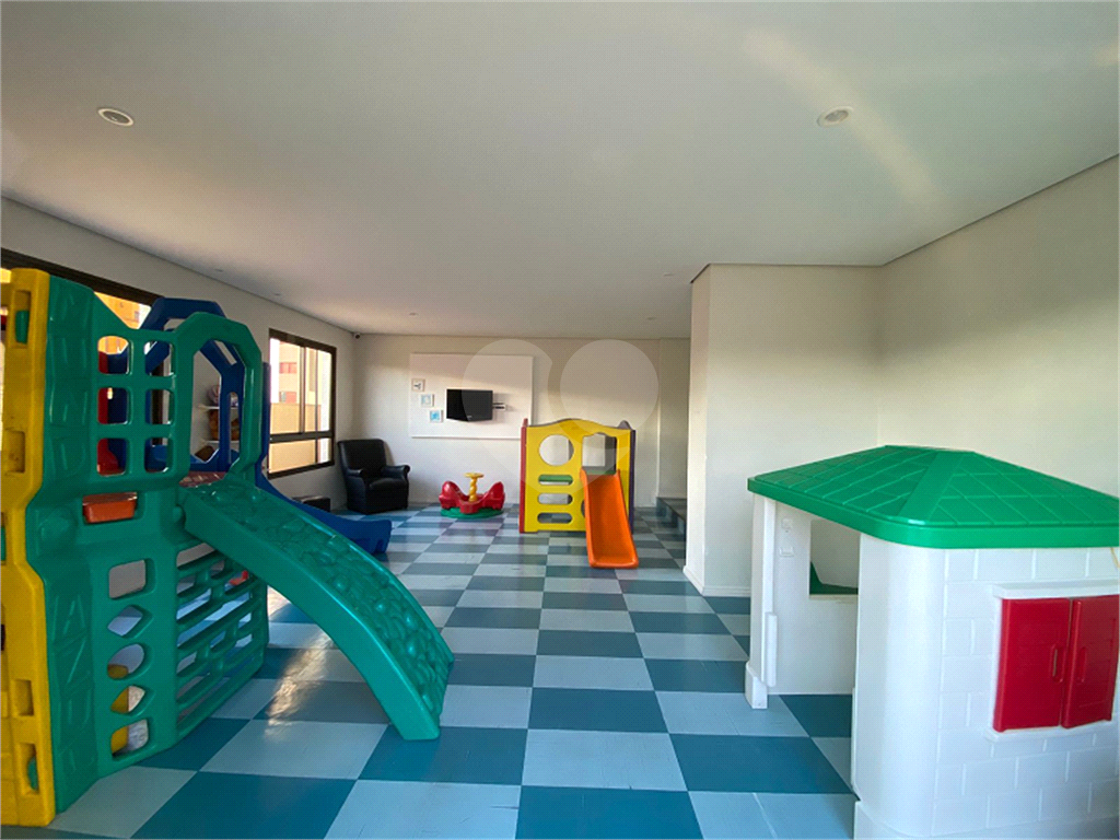 Apartamento Recém Reformado, Mobiliado e Pronto para Morar! 
