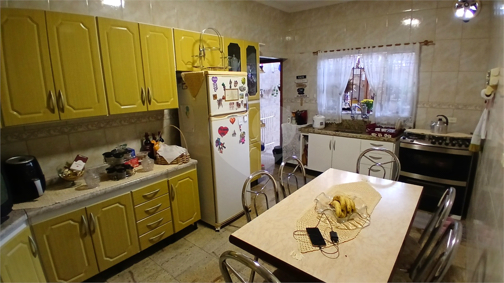 Sobrado à venda com 2 quartos, 164m² - Foto 12