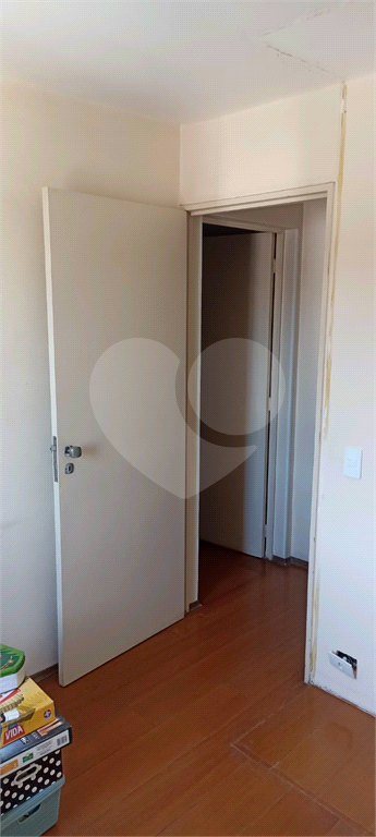 Apartamento no Lauzane a venda com 02 dormitórios 01 vaga de garagem vago.