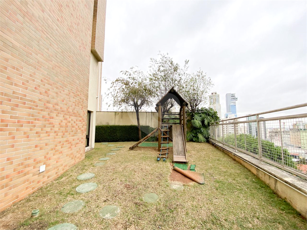 APARTAMENTO em SANTANA