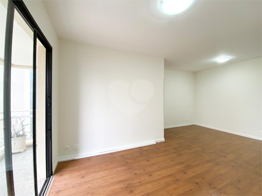 APARTAMENTO em SANTANA