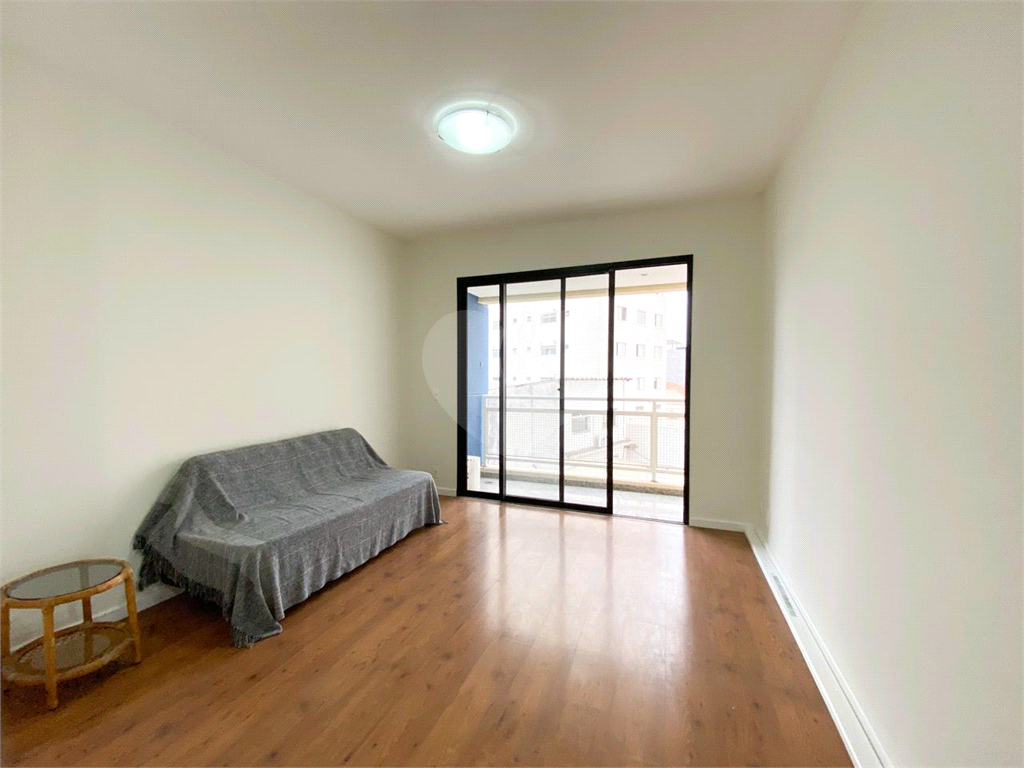 APARTAMENTO em SANTANA