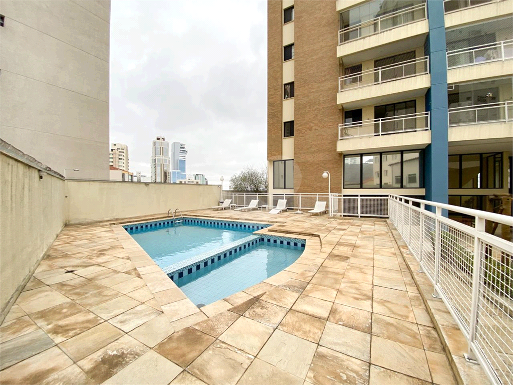 APARTAMENTO em SANTANA