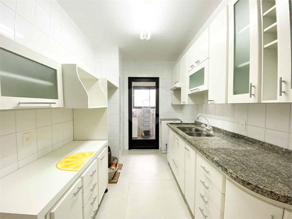 APARTAMENTO em SANTANA