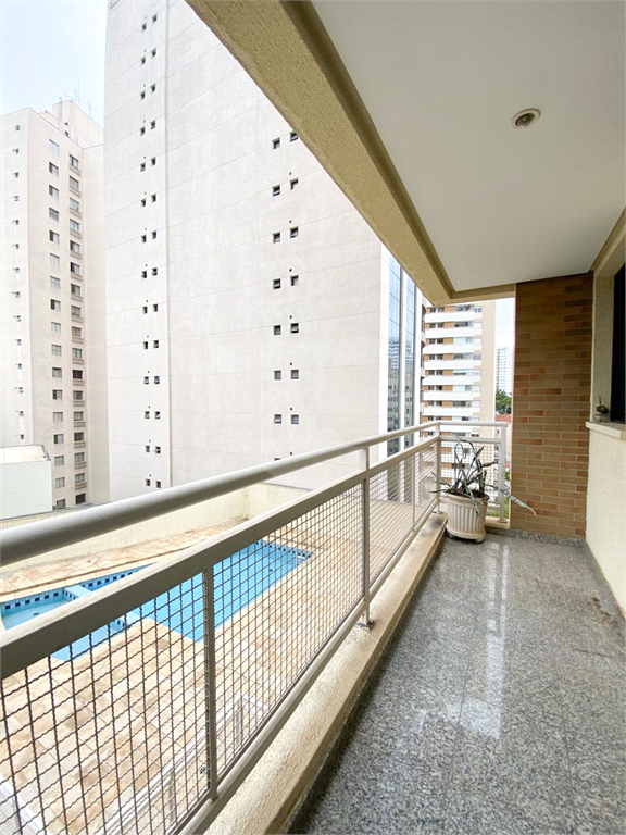 APARTAMENTO em SANTANA
