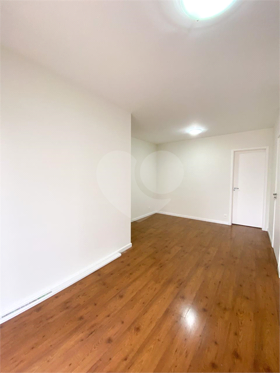APARTAMENTO em SANTANA