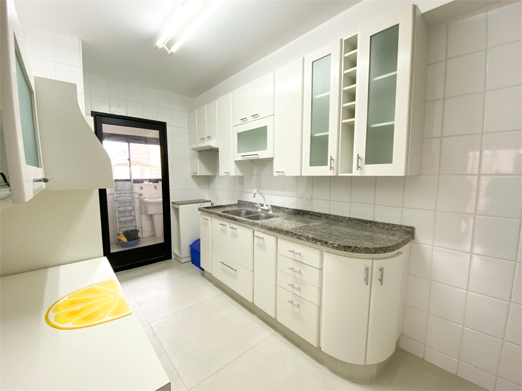 APARTAMENTO em SANTANA
