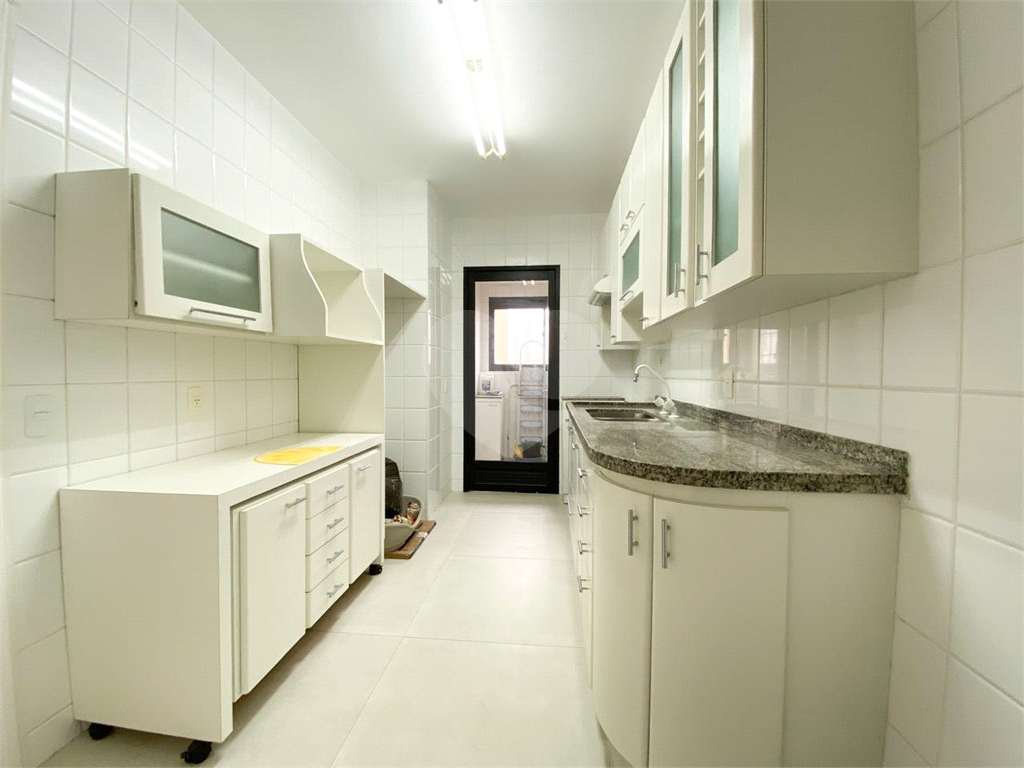 APARTAMENTO em SANTANA