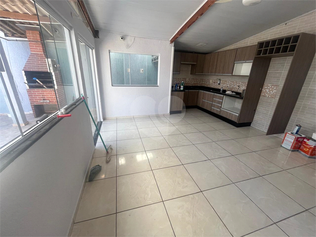 Casa à venda com 3 quartos, 250m² - Foto 10