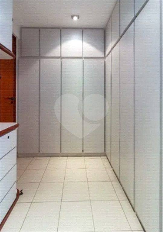 APARTAMENTO em SANTANA