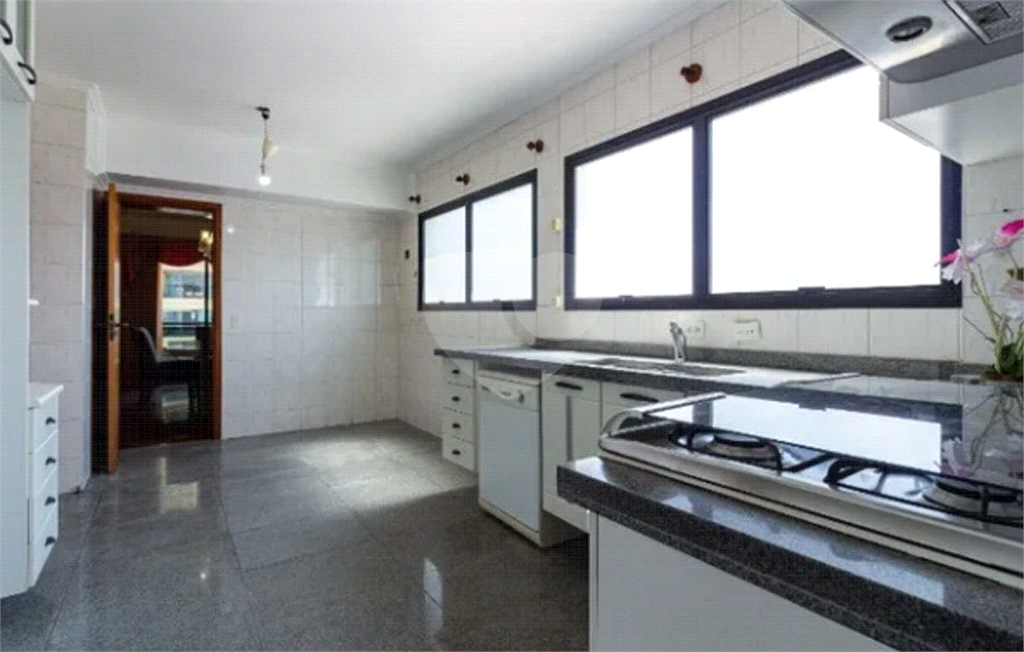 APARTAMENTO em SANTANA