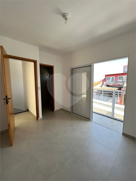 SOBRADO 2 QUARTOS NO TUCURUVI SENDO 1 SUITE 